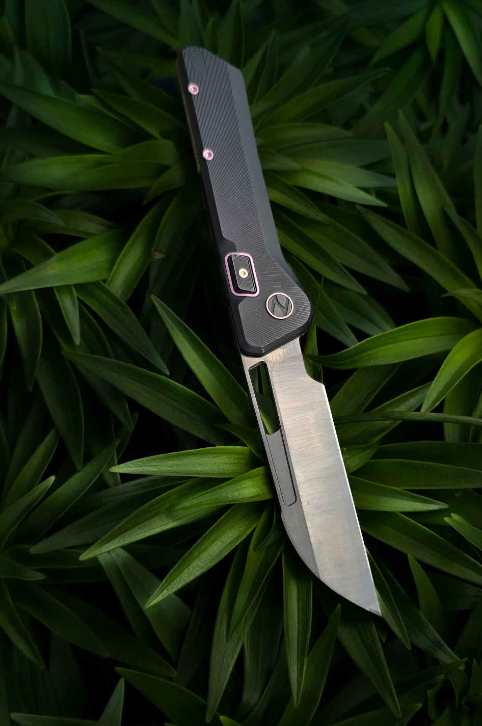 N6 | THE REDLINE